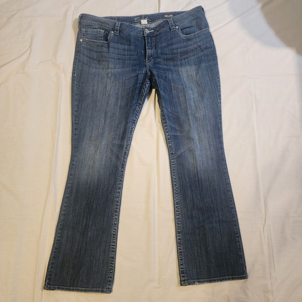 Silver Jeans Women's Boot Cut Denim in Faded Blue
